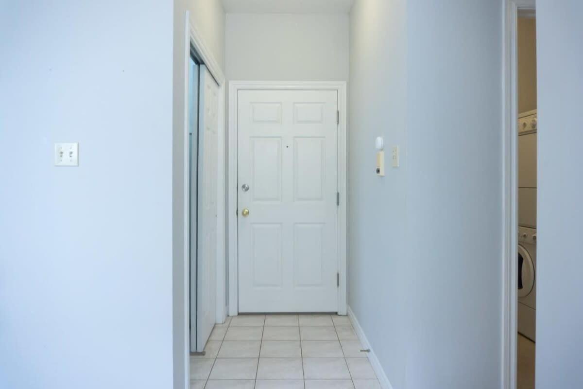 New Large Luxurious 2Br Condo In The Heart Of Uptown Coffee, Wifi Saint John Bagian luar foto