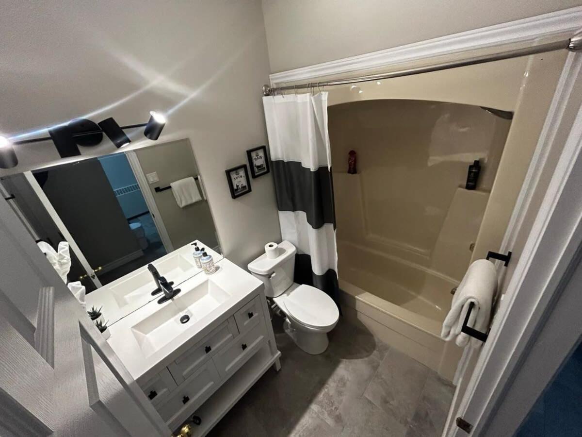 New Large Luxurious 2Br Condo In The Heart Of Uptown Coffee, Wifi Saint John Bagian luar foto